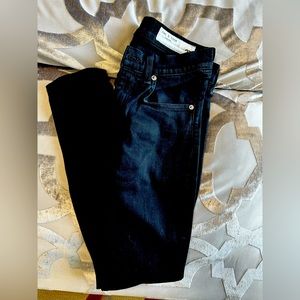 Rag & Bone Size 27 skinny jeans